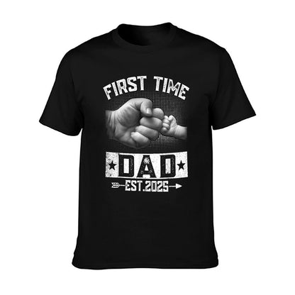 First Time Dad Est 2025 Fist Bump New Dad Funny Father's Day T-Shirt